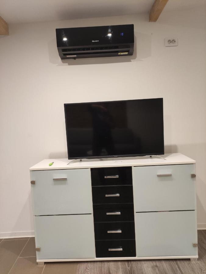 Schoenes Und Offenes Appartement Juchen Bagian luar foto